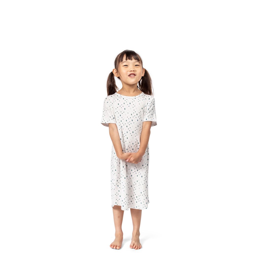 Girl wearing Evermint Kids Snuggle Dress, front view