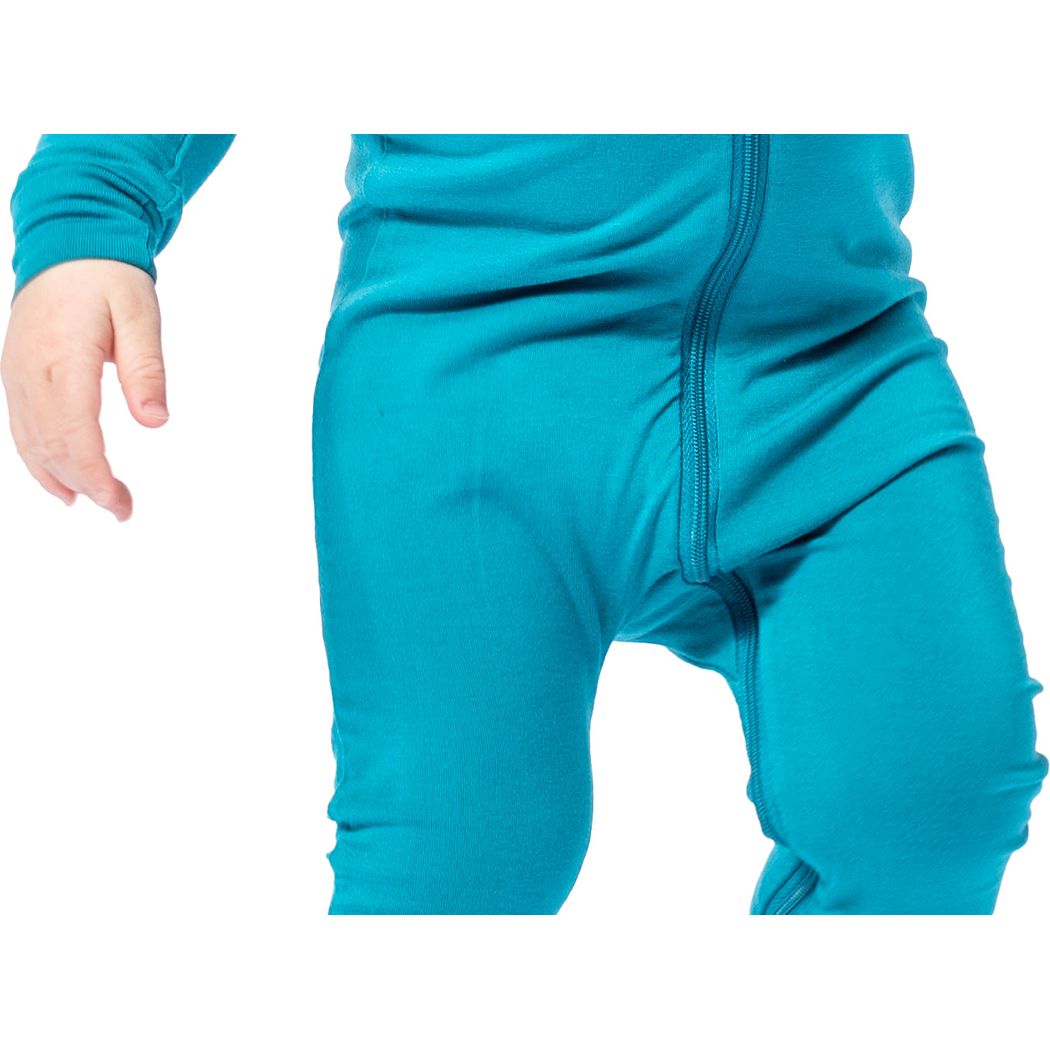 Close-up detail of baby wearing Tahiti Bamboo Zip Sleeper in blue